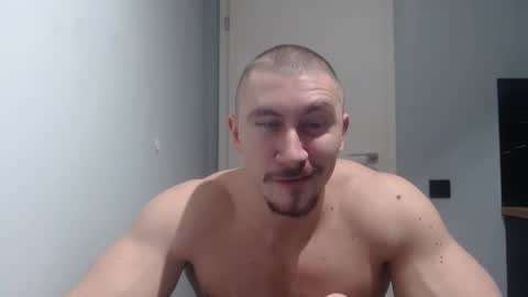 Snapshot of angelofit chatting on February 19, 6:21 pm ------- SEX SHOW WITH GUYS AND GIRLS MUSCLE SHOW online show from February 19, 6:21 pm