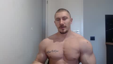 Snapshot of angelofit chatting on February 23, 8:39 am ------- SEX SHOW WITH GUYS AND GIRLS MUSCLE SHOW online show from February 23, 8:39 am