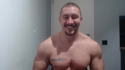 Snapshot of angelofit chatting on February 28, 7:35 pm ------- SEX SHOW WITH GUYS AND GIRLS MUSCLE SHOW online show from February 28, 7:35 pm