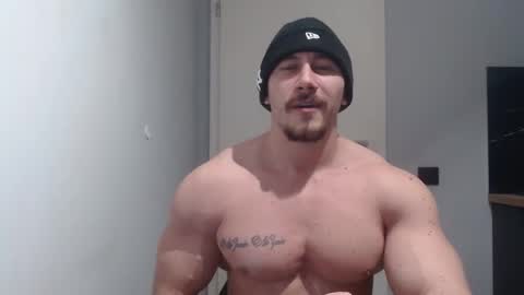 Snapshot of angelofit chatting on March 5, 7:17 pm ------- SEX SHOW WITH GUYS AND GIRLS MUSCLE SHOW online show from March 5, 7:17 pm
