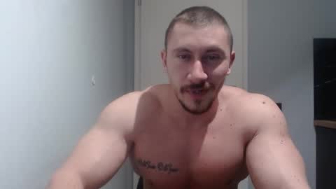 Snapshot of angelofit chatting on March 8, 4:06 pm ------- SEX SHOW WITH GUYS AND GIRLS MUSCLE SHOW online show from March 8, 4:06 pm