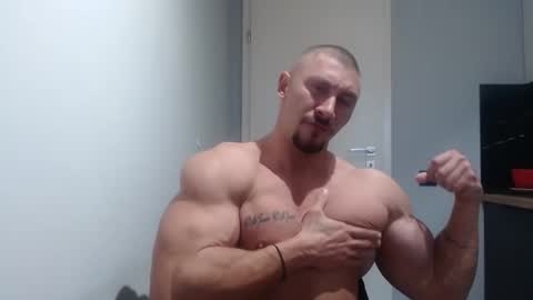 Snapshot of angelofit chatting on October 7, 10:12 am ------- SEX SHOW WITH GUYS AND GIRLS MUSCLE SHOW online show from October 7, 10:12 am