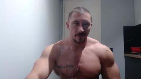 Snapshot of angelofit chatting on October 31, 3:57 pm ------- SEX SHOW WITH GUYS AND GIRLS MUSCLE SHOW online show from October 31, 3:57 pm