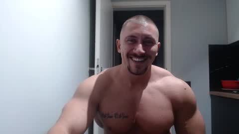 Snapshot of angelofit chatting on November 5, 5:46 pm ------- SEX SHOW WITH GUYS AND GIRLS MUSCLE SHOW online show from November 5, 5:46 pm