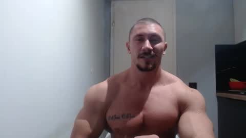 Snapshot of angelofit chatting on November 13, 7:13 pm ------- SEX SHOW WITH GUYS AND GIRLS MUSCLE SHOW online show from November 13, 7:13 pm