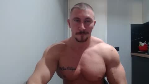 Snapshot of angelofit chatting on November 21, 1:54 pm ------- SEX SHOW WITH GUYS AND GIRLS MUSCLE SHOW online show from November 21, 1:54 pm