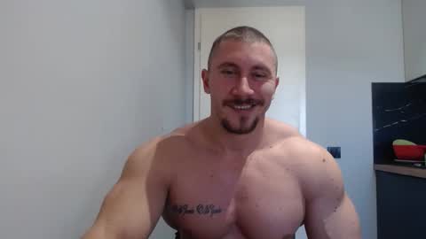 Snapshot of angelofit chatting on November 26, 9:21 am ------- SEX SHOW WITH GUYS AND GIRLS MUSCLE SHOW online show from November 26, 9:21 am