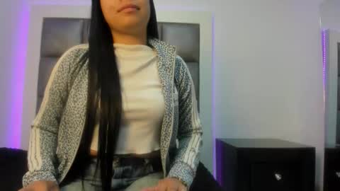 angely_js online show from October 30, 12:39 pm