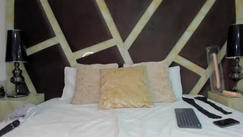  Anghel Stone  online show from February 4, 6:06 pm