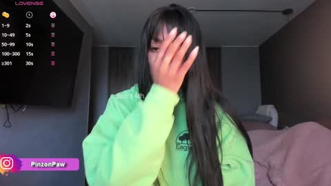 Snapshot of angie_mcqueen chatting on January 14, 1:38 pm angie online show from January 14, 1:38 pm