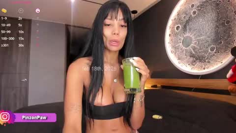 Snapshot of angie_mcqueen chatting on February 18, 11:22 am angie online show from February 18, 11:22 am