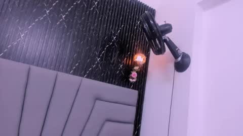 A N G I E.  online show from October 15, 7:52 am