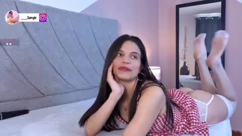 Angie online show from November 21, 1:43 pm