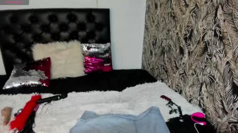 Anhell online show from February 4, 10:45 pm