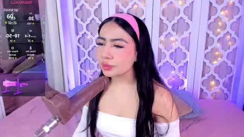 aniie_west online show from February 9, 12:41 pm