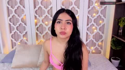 aniie_west online show from February 18, 12:06 pm