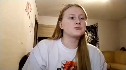 Anika online show from September 26, 1:31 am