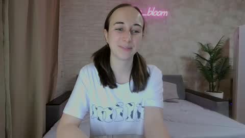 anikabloom online show from January 22, 2:04 am