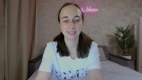 anikabloom online show from January 22, 5:05 am