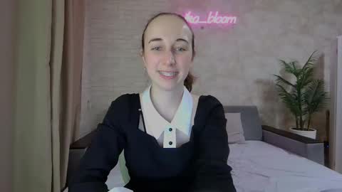 anikabloom online show from January 24, 3:32 am