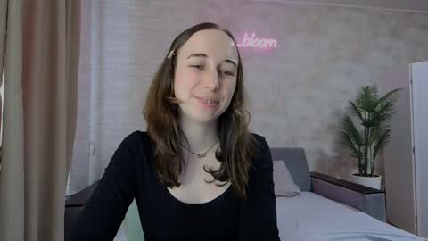 anikabloom online show from February 6, 8:39 am