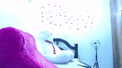 Snapshot of anisston_boods1 chatting on February 28, 6:32 am ana independent model online show from February 28, 6:32 am