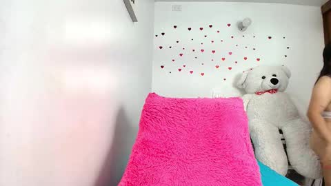 Snapshot of anisston_boods1 chatting on October 10, 6:23 am ana independent model online show from October 10, 6:23 am