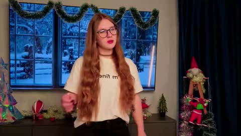 Snapshot of anitablankenbeckle chatting on December 18, 6:41 am Bloom online show from December 18, 6:41 am