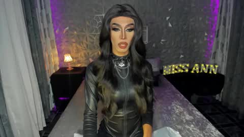 Miss Ann online show from January 19, 1:10 am