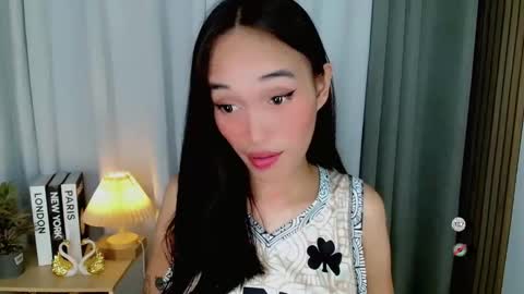 Snapshot of anitaguen chatting on October 18, 12:24 am anita online show from October 18, 12:24 am