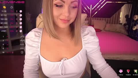 Snapshot of anitalevanta chatting on December 5, 5:50 pm Anita online show from December 5, 5:50 pm