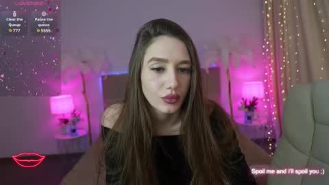 anittarays online show from December 10, 2:17 pm