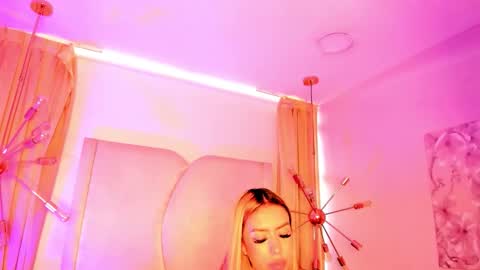 Anittatoro  online show from November 9, 6:28 pm