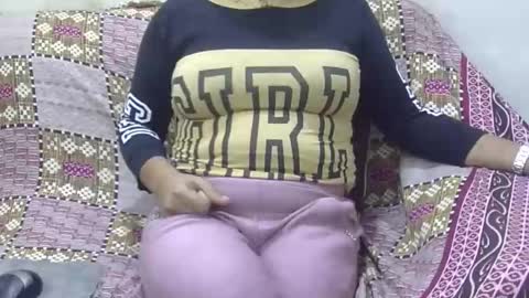 anjali_dogra786 online show from November 6, 7:59 pm