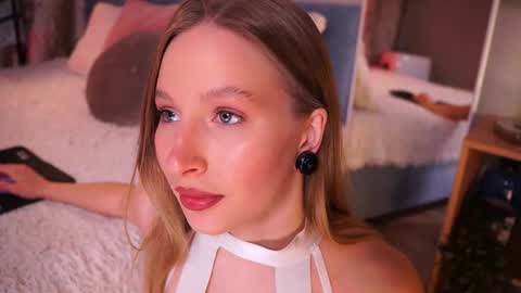 Snapshot of ann__levine chatting on September 28, 2:55 pm Ann online show from September 28, 2:55 pm