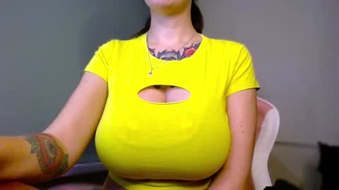 Ann online show from December 8, 8:47 pm