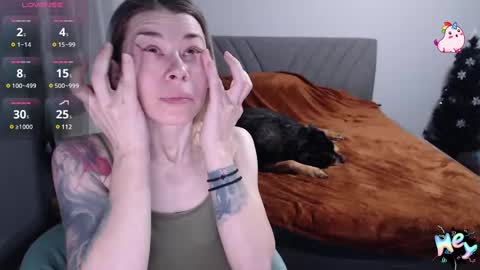 Snapshot of anna_ana chatting on December 17, 9:50 am Anadirectgirl online show from December 17, 9:50 am