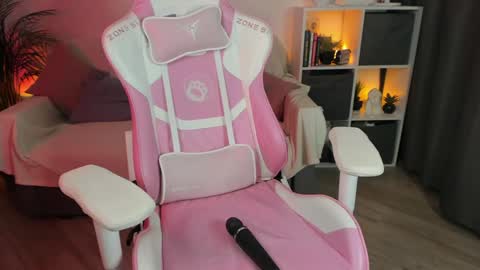 AnnaThe next stream is tomorrow online show from December 2, 4:53 am