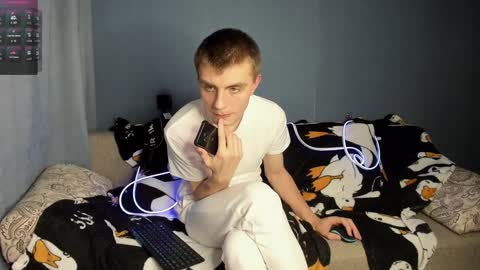 Snapshot of anna_jason chatting on December 13, 9:52 pm Fansly Jason sweet ass online show from December 13, 9:52 pm