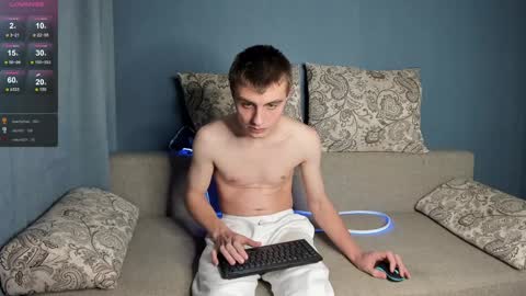 Snapshot of anna_jason chatting on December 14, 10:18 pm Fansly Jason sweet ass online show from December 14, 10:18 pm