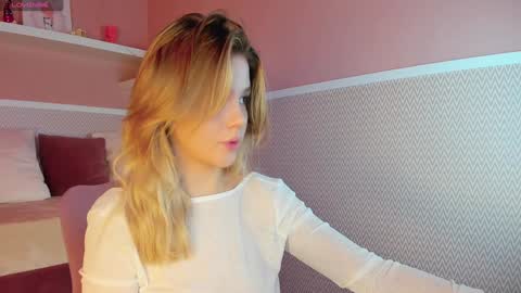 Snapshot of anna_robinson chatting on January 10, 1:32 am Anna online show from January 10, 1:32 am