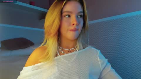 Snapshot of anna_robinson chatting on February 2, 1:02 am Anna online show from February 2, 1:02 am