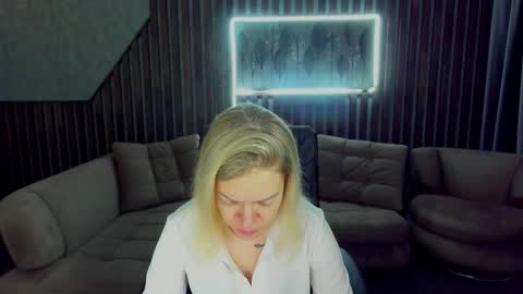 anna_snow9 online show from October 10, 5:50 am