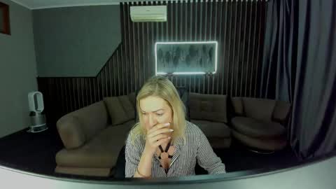 anna_snow9 online show from October 15, 5:57 pm