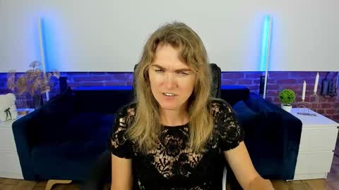 Snapshot of annabel_xxx chatting on September 11, 6:41 pm Annabel online show from September 11, 6:41 pm