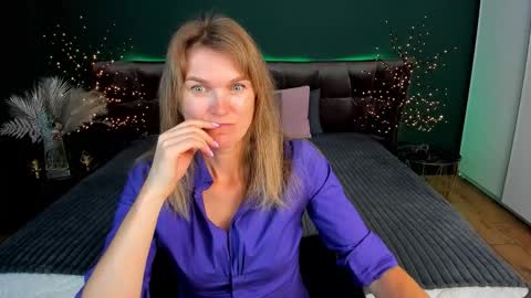 Snapshot of annabel_xxx chatting on September 25, 4:54 pm Annabel online show from September 25, 4:54 pm
