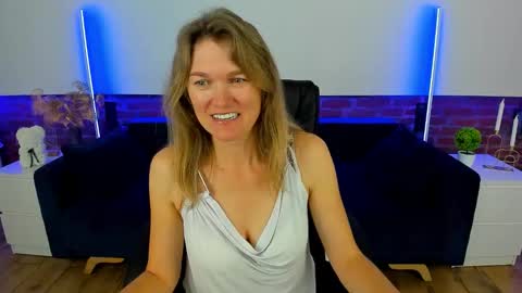 Snapshot of annabel_xxx chatting on September 28, 5:46 am Annabel online show from September 28, 5:46 am