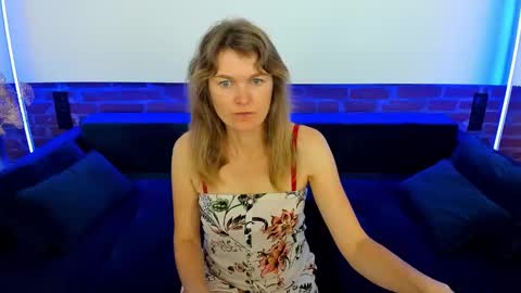 Snapshot of annabel_xxx chatting on October 5, 5:50 am Annabel online show from October 5, 5:50 am