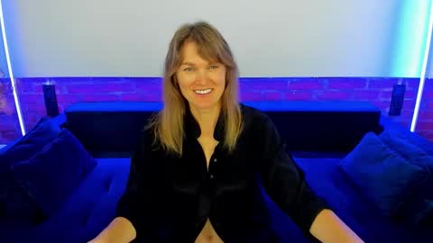 Snapshot of annabel_xxx chatting on October 12, 6:23 am Annabel online show from October 12, 6:23 am