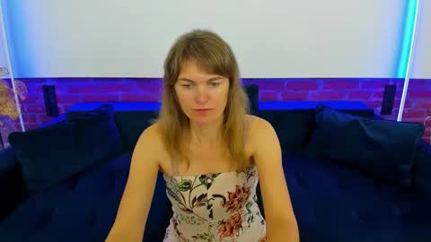 Snapshot of annabel_xxx chatting on November 16, 6:30 am Annabel online show from November 16, 6:30 am
